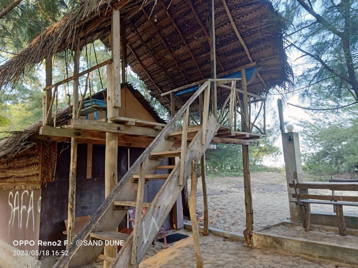 Sand Dune Beach Resort & Surf Camp Arugam Bay Exterior photo