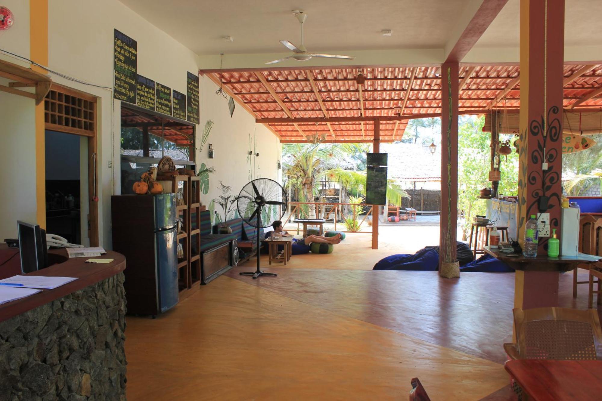Sand Dune Beach Resort & Surf Camp Arugam Bay Exterior photo