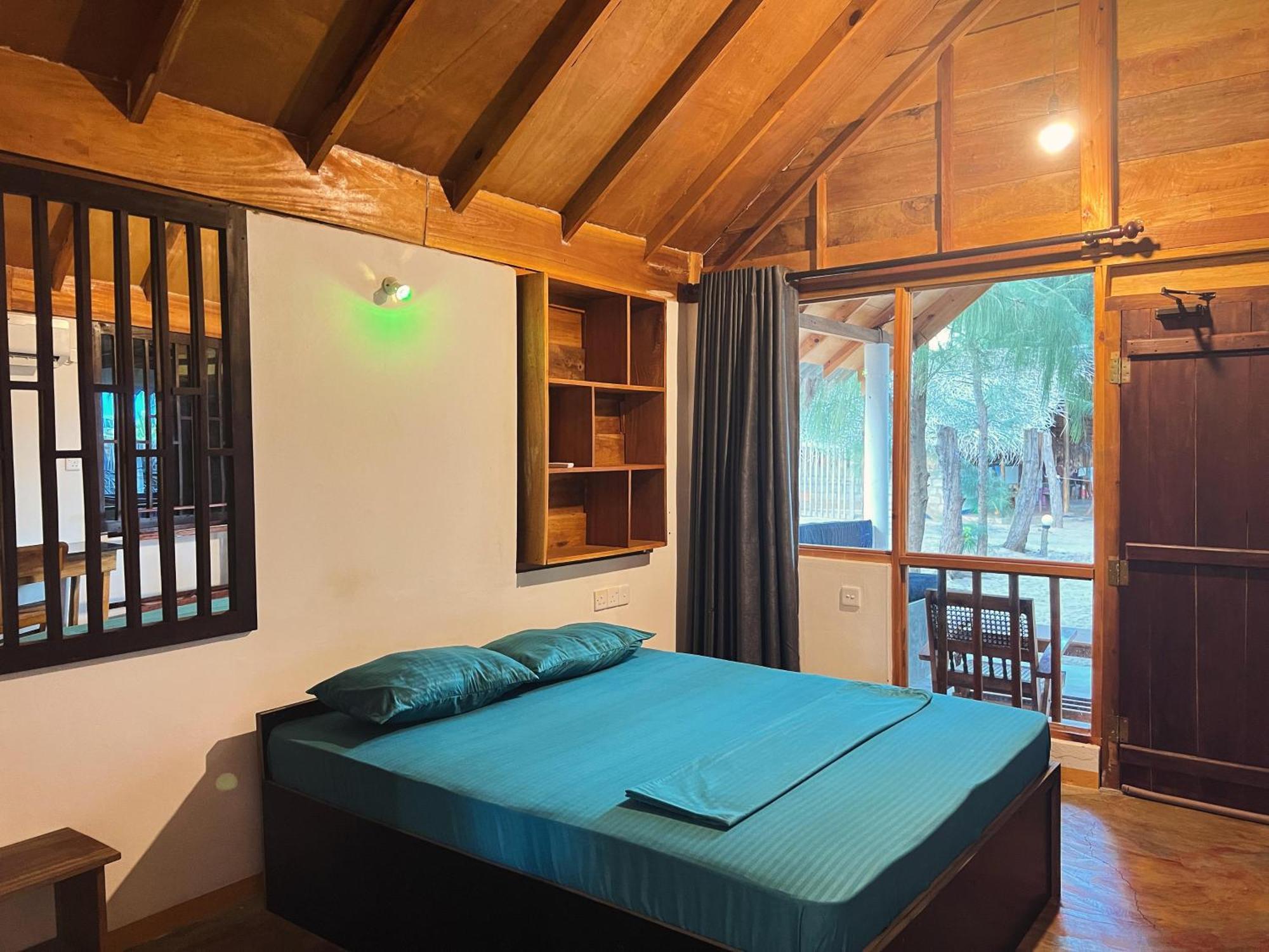 Sand Dune Beach Resort & Surf Camp Arugam Bay Exterior photo