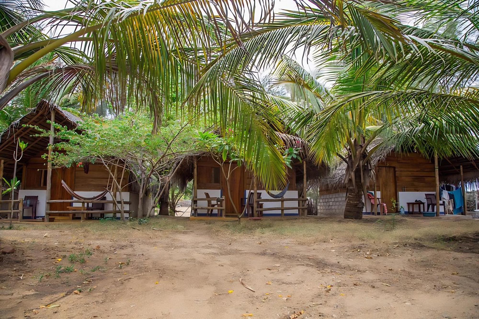Sand Dune Beach Resort & Surf Camp Arugam Bay Exterior photo